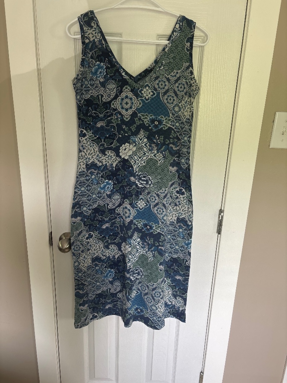 Sherpa Adventure Gear dress small